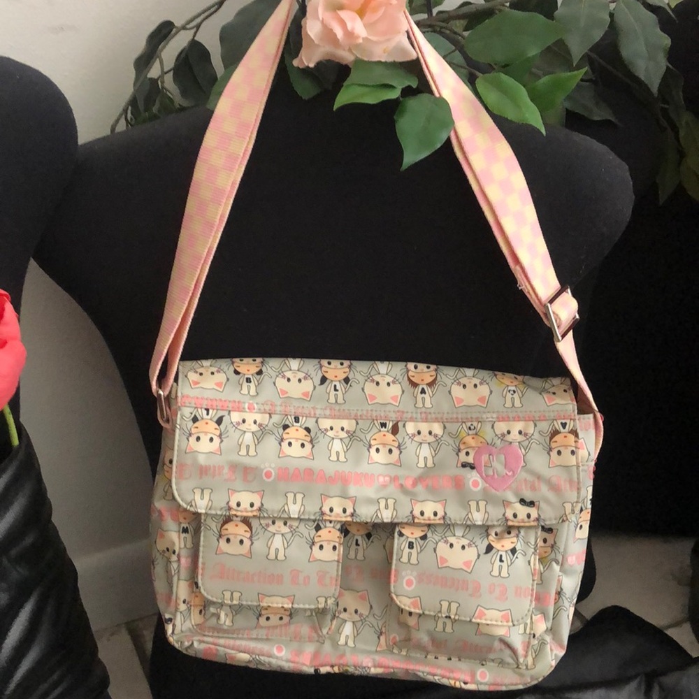 Harajuku lovers cross body kitten bag